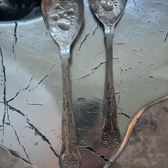 Vintage Sheffield, England, silver plated, fruit, spoons, or salad, spoons - Picture 7 of 16